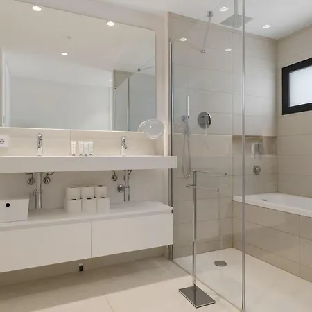 Vivi Homes - Sivi 푸엔히롤라